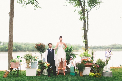 Colorful and creative wedding styled shoot at Upper Shirley Vineyards in Virginia with eclectic and vintage furniture rentals by Paisley and Jade 