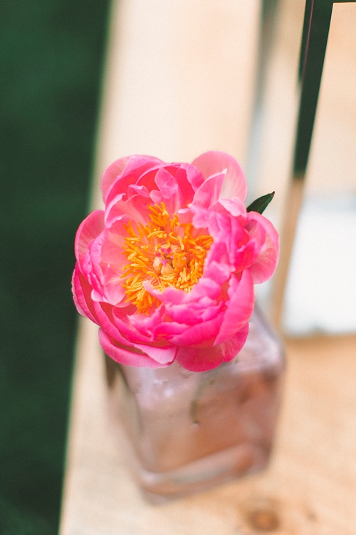 Colorful and creative wedding styled shoot at Upper Shirley Vineyards in Virginia with eclectic and vintage furniture rentals by Paisley and Jade 