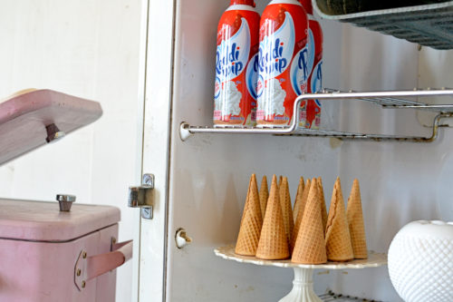 Inspiration Station - ice cream - fridge - tiered tables (10 of 29)