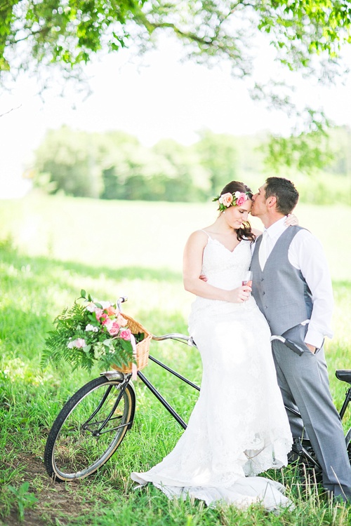 Wedding inspiration styled shoot at the Granary at Valley Pike Farm with eclectic and vintage rentals by Paisley and Jade 