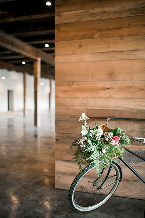 Wedding inspiration styled shoot at the Granary at Valley Pike Farm with eclectic and vintage rentals by Paisley and Jade 