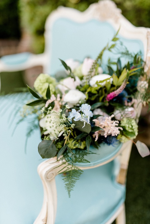 Pretty Pantone inspired wedding inspiration shoot at The Sutherland In North Carolina with vintage and specialty rentals by Paisley and Jade