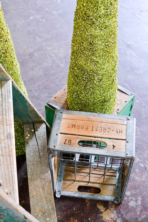 Fun and Fun Christmas Tree inspiration using a vintage wooden ladder from Paisley and Jade at Highpoint and Moore 