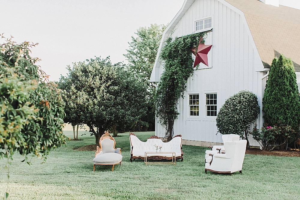 Elegant wedding at The Inn at Huntingfield Creek with specialty rentals by Paisley & Jade