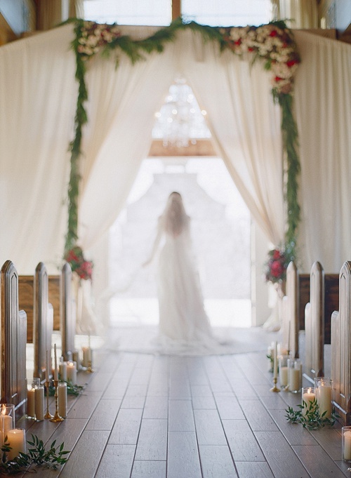 Gorgeous holiday wedding inspiration at Mount Ida Farm with specialty and vintage rentals by Paisley & Jade 