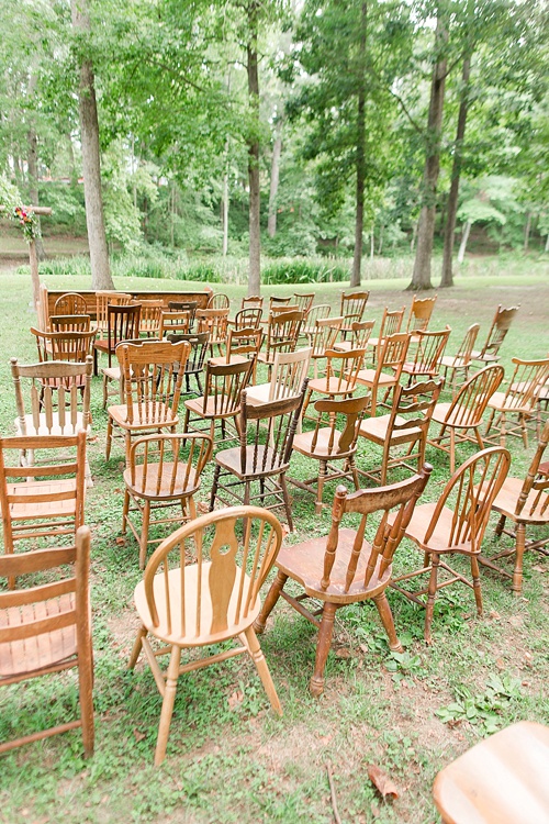 Gorgeous outdoor wedding ceremony on the campus of Hampden-Sydney College in Virginia featuring ceremony seating by Paisley & Jade 