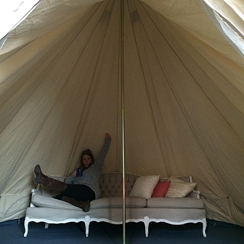 Super fun canvas tent large enough to fit a full bar or lounge area inside! Works indoors or outdoors. 