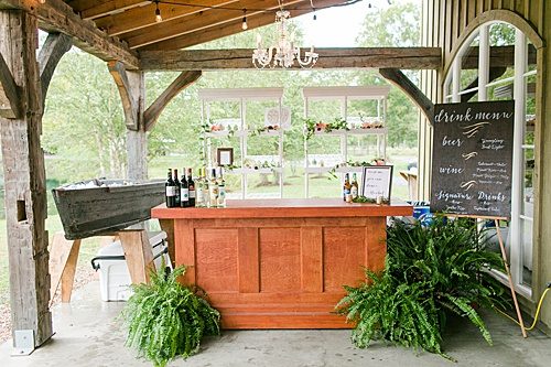 Paisley & Jade sponsored a Wedding Giveaway at Big Springs Farm and their vintage and speciality rentals were seen throughout the couples special day!