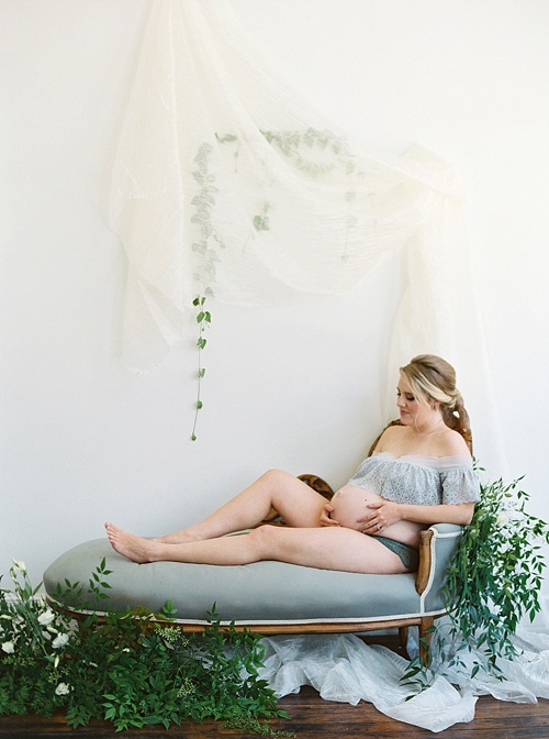 Beautiful Maternity Portraits with Nikki Santerre and Kim Stockwell in Richmond, Virginia with vintage rentals by Paisley & Jade 