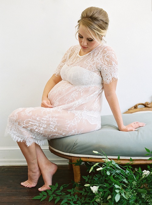 Beautiful Maternity Portraits with Nikki Santerre and Kim Stockwell in Richmond, Virginia with vintage rentals by Paisley & Jade 