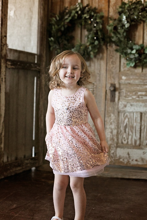 Holiday photo inspiration with props and rentals provide by Paisley & Jade