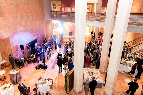 Chic real wedding at the VMFA in Richmond, Virginia with specialty and vintage rentals by Paisley & Jade