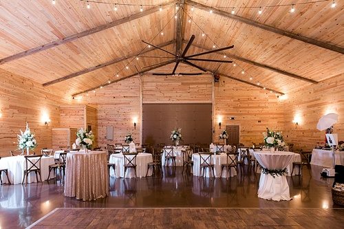 Kentucky Derby inspired real wedding in Virginia with specialty and vintage rentals by Paisley and Jade