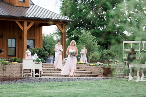 Kentucky Derby inspired real wedding in Virginia with specialty and vintage rentals by Paisley and Jade 