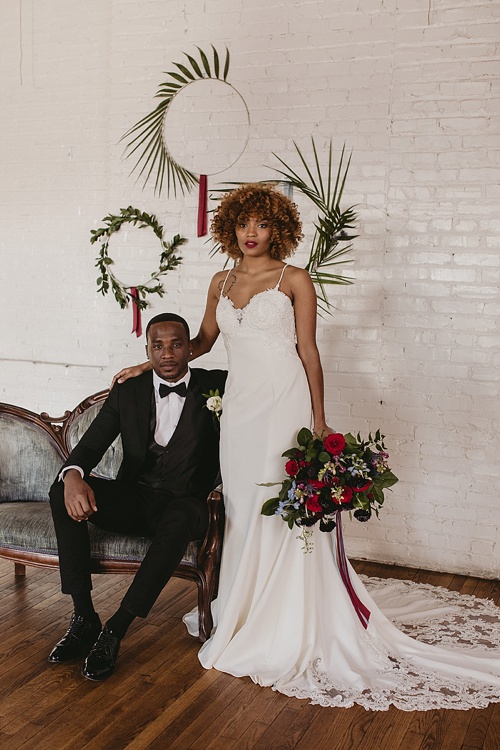 Chic and modern wedding inspiration styled shoot in Richmond. Virginia with specialty and vintage rentals by Paisley and Jade 