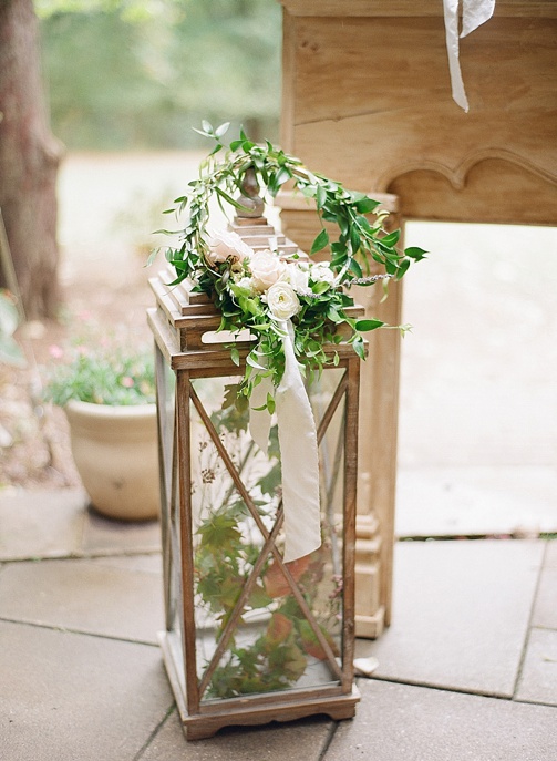 Classic and chic Southern wedding at the Wooden Sanctuary with specialty and vintage rentals by Paisley and a Jade 