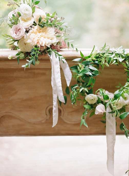 Classic and chic Southern wedding at the Wooden Sanctuary with specialty and vintage rentals by Paisley and a Jade 