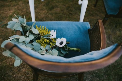 Simple and modern outdoor wedding with specialty and vintage rentals by Paisley & Jade 