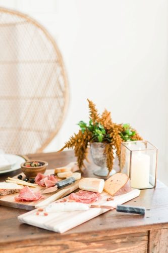 Gorgeous styled shoot with copper and peach hues by Katelyn James with vintage and specialty rentals by Paisley & Jade 