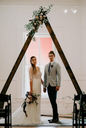 Modern and minimal wedding inspiration styled shoot in Richmond, Virginia with specialty and vintage rentals by Paisley & Jade 