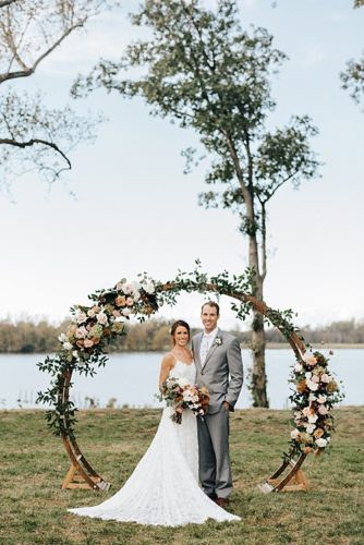 Copper-toned Fall Wedding at Upper Shirley Vineyards