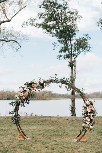 Copper-toned Fall Wedding at Upper Shirley Vineyards