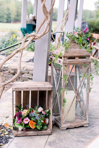 A Spring Wedding filled with Jewel-Toned Florals & #pandjpretties!