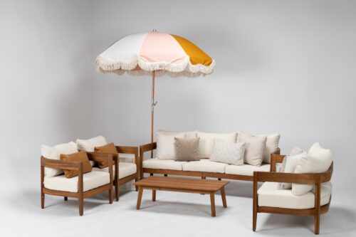 outdoor leigh lounge area with fring umbrella for indoor our outdoor events