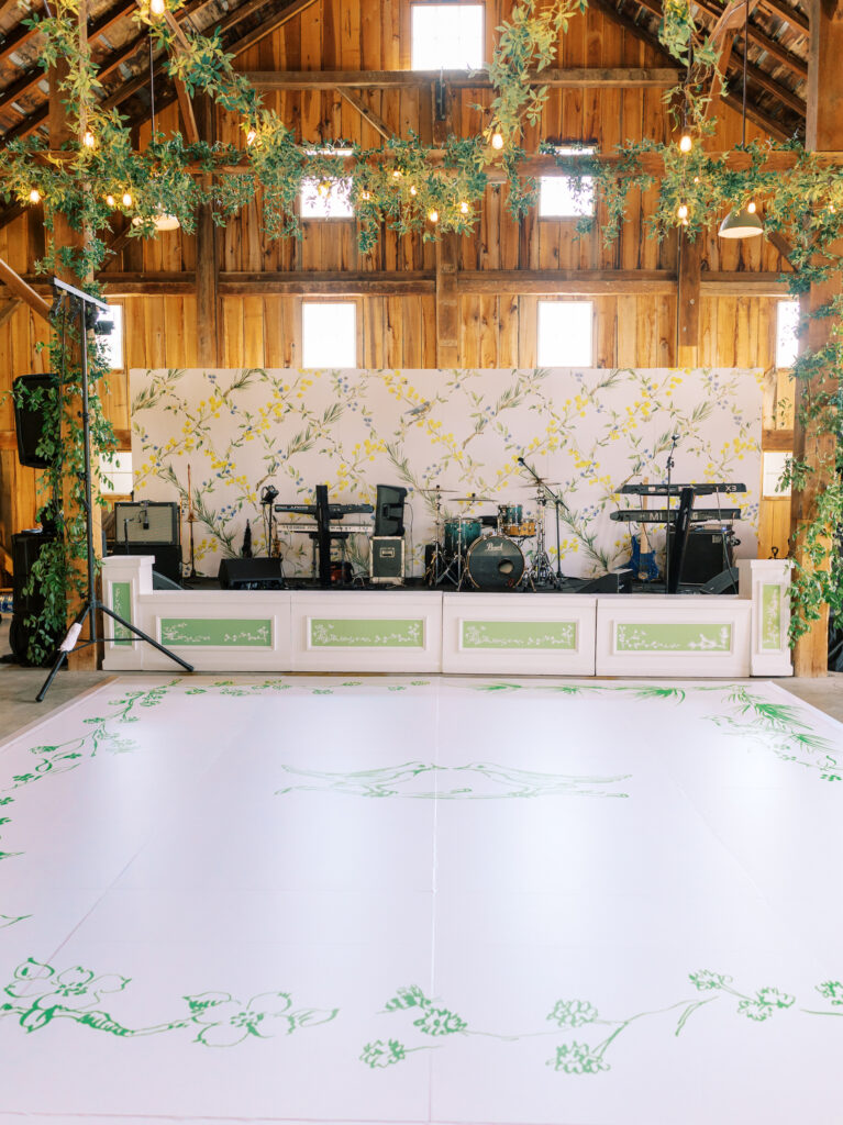 garden party wedding reception