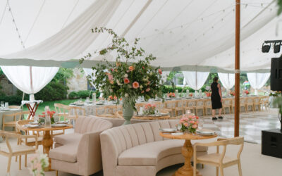 How to Choose Wedding Rental Furniture That Matches Your Venue’s Vibe