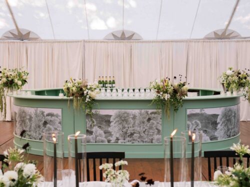 Customizable Oval Bar