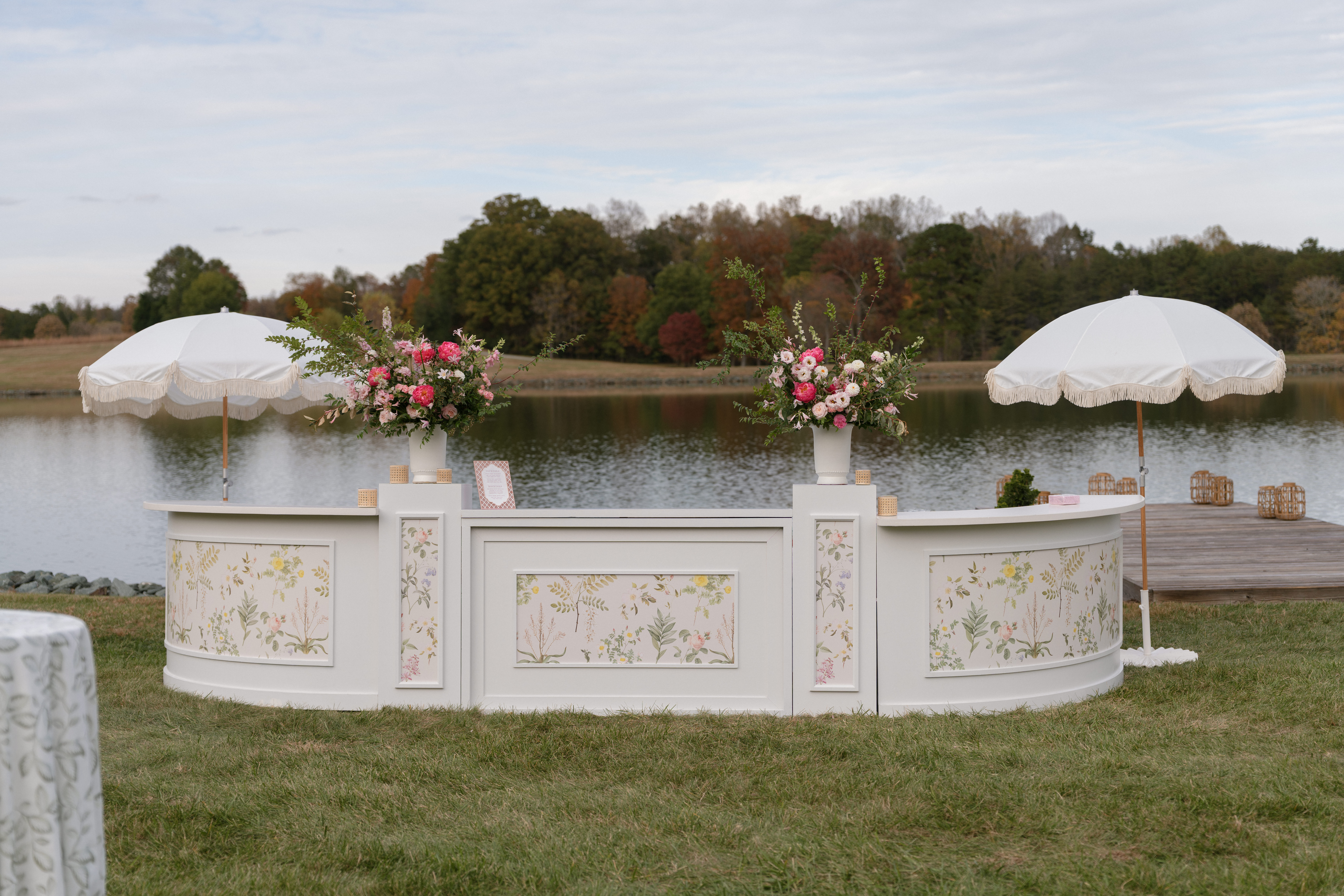 Customizable Estate Oval with floral insert