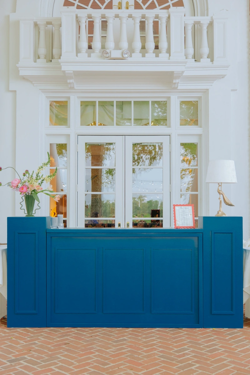 custom colored bar