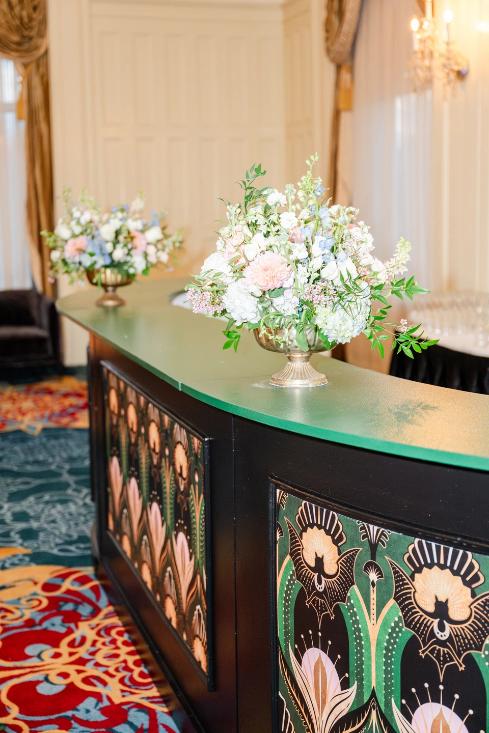 oval bar